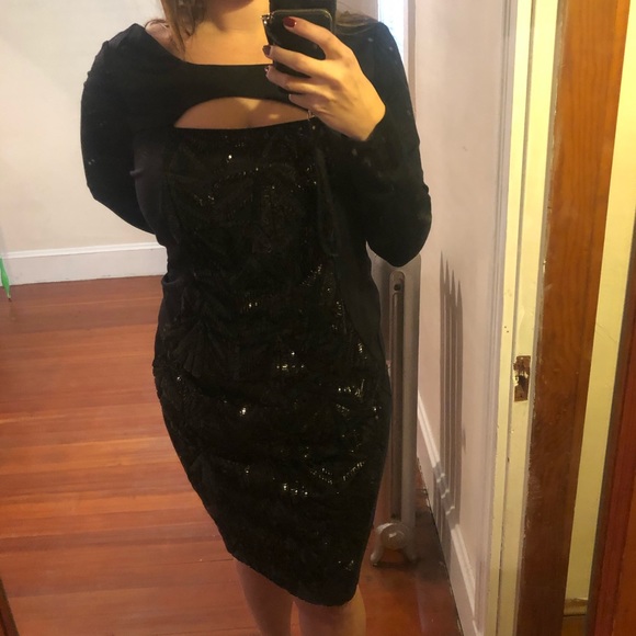 Peekaboo sequin body con dress - Picture 2 of 6